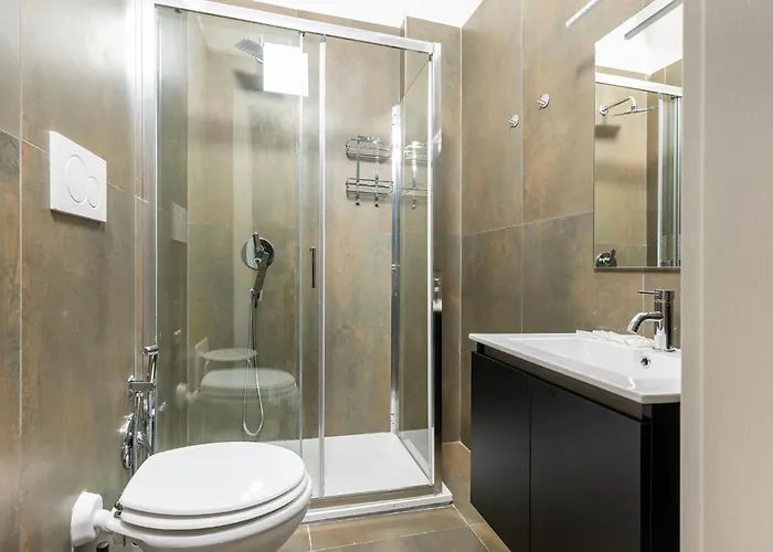 Πανσιόν Fourooms - Principe Amedeo 3*